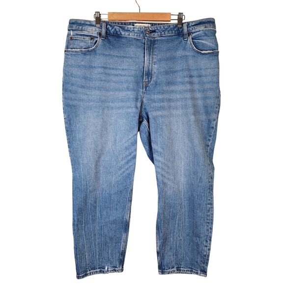 Abercrombie & Fitch Curve Love High Rise Mom Jeans 20 SHORT Light Wash Denim - Picture 1 of 8